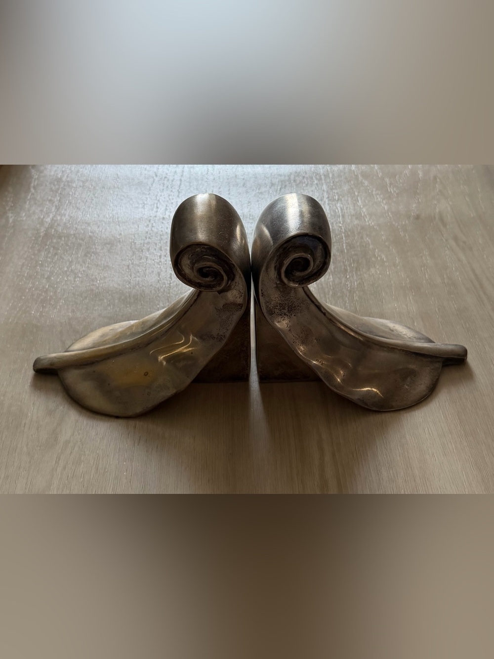Vintage Scrolled Feather / Acanthus Leaf Silver Toned Bookends Heavy Metal Cast
